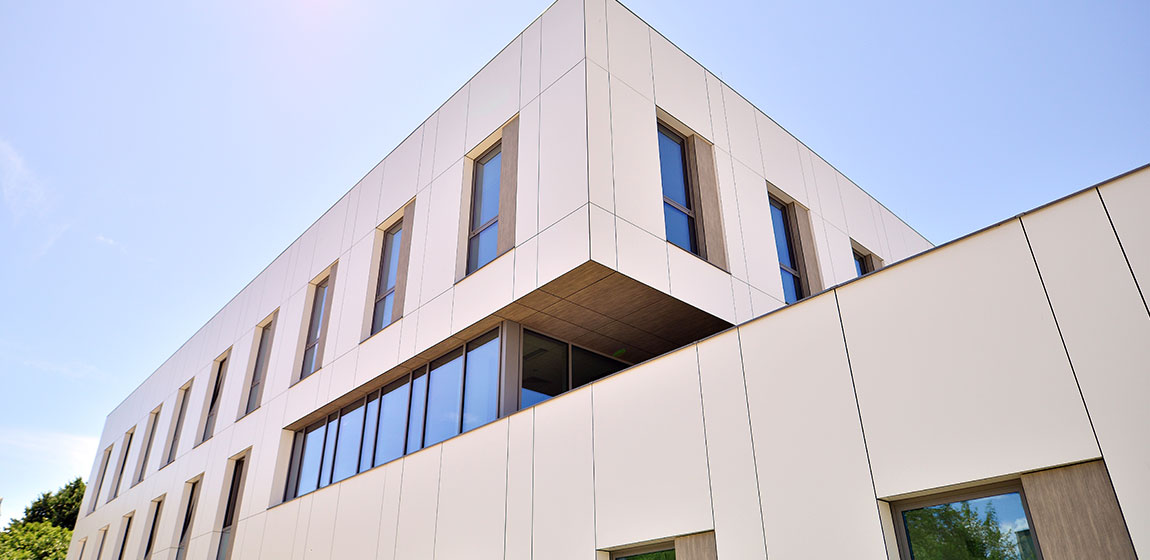 4 Reasons To Choose ACM Panels Over Stucco Siding